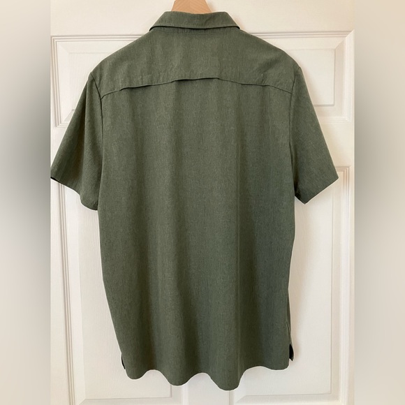 X-large men’s short sleeve button down shirt in olive color. Brand: ZeroXPosur - Picture 2 of 3